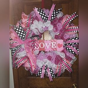 Handmade wreath w bow